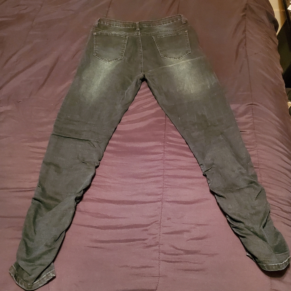 Jeans - Picture 3 of 4